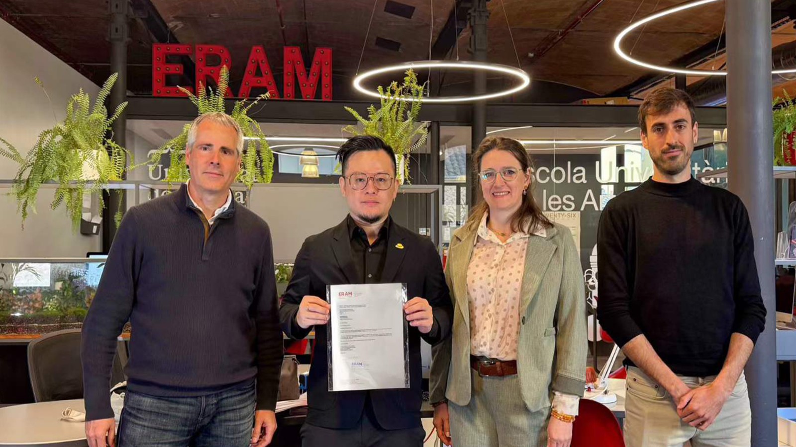 图:华韵奖学术委员会副主任委员庞志国俊获聘西班牙赫罗纳大学ERAM学院客座教授。(图/CEIDA提供) 图:华韵奖学术委员会副主任委员庞志国俊获聘西班牙赫罗纳大学ERAM学院客座教授。(图/CEIDA提供)